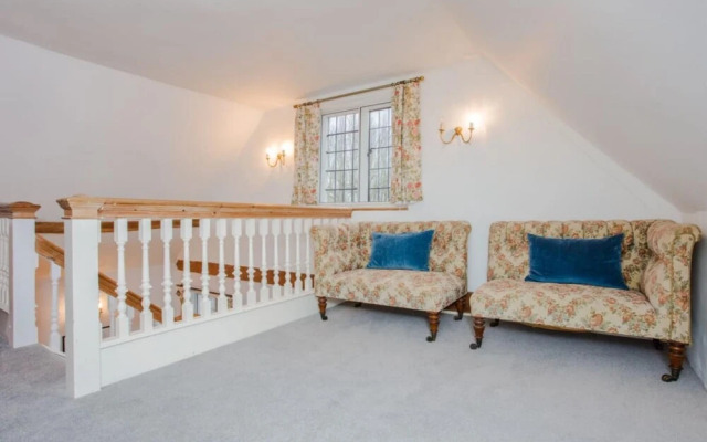 The Royal Retreat -elegant 7bdr With Garden