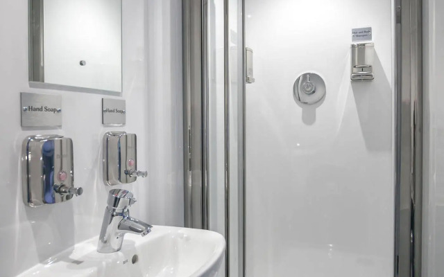 West End Hotel - Hostel