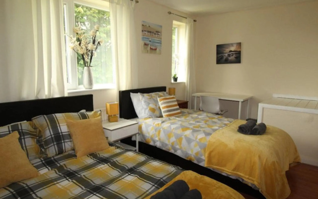 Cowsley House