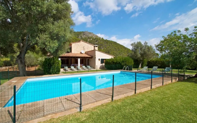 Vall de March Finca Farmhouses by Vida Villas