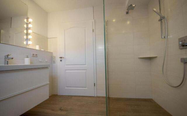 Cuxhavener-Strasse-5-1