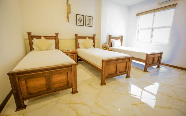 Grand Rockland Hotel