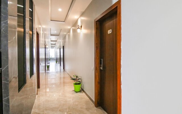 Fabhotel Prime Royal Court