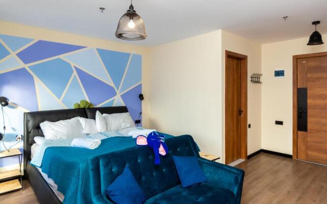 Stylish Studio Apartment with balcony