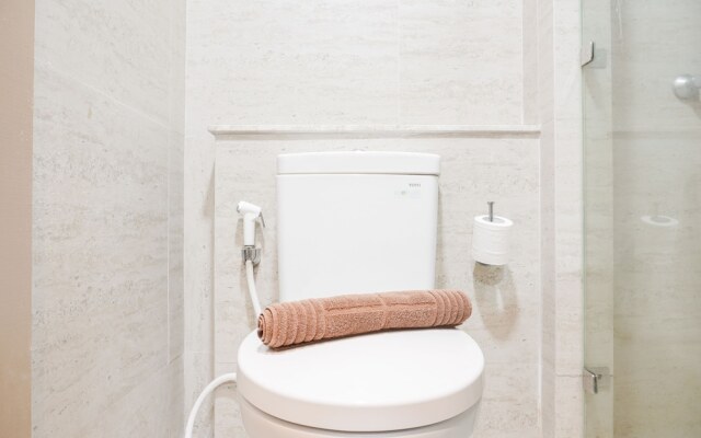 Stunning And Strategic 2Br Gold Coast Apartment Near Pik