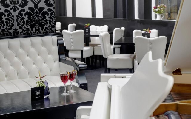The Richmond Hotel Best Western Premier Collection