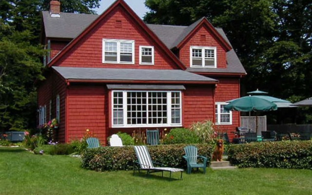 Woods Hole Passage Inn