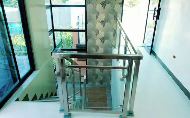 Rb's Three Storey House