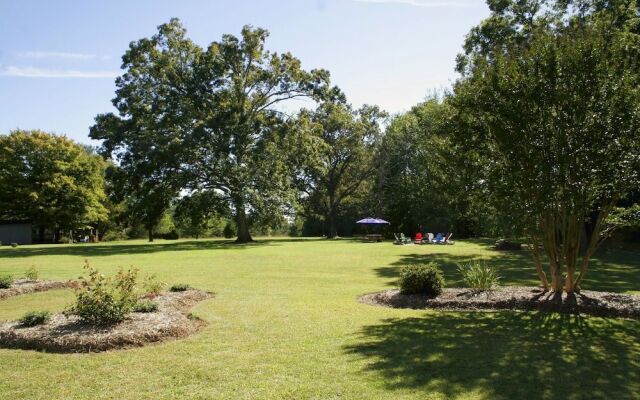 Seven Oaks Bed & Breakfast