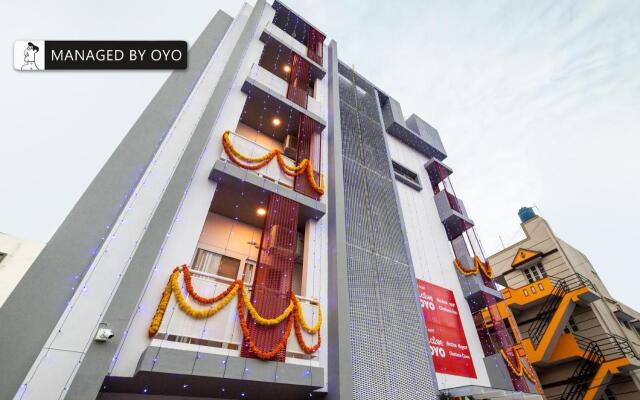 Super OYO Townhouse 1225 Chethana Inn