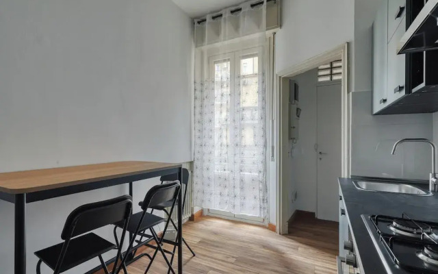 JOIVY Welcoming 3BR Flat in Milan Centre