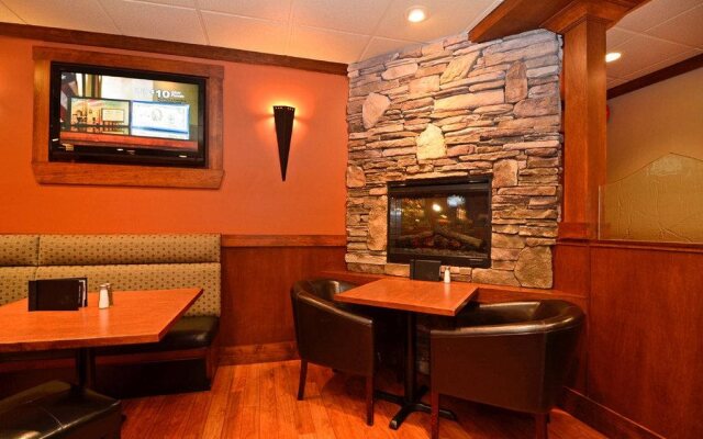 Best Western Plus Country Meadows Inn