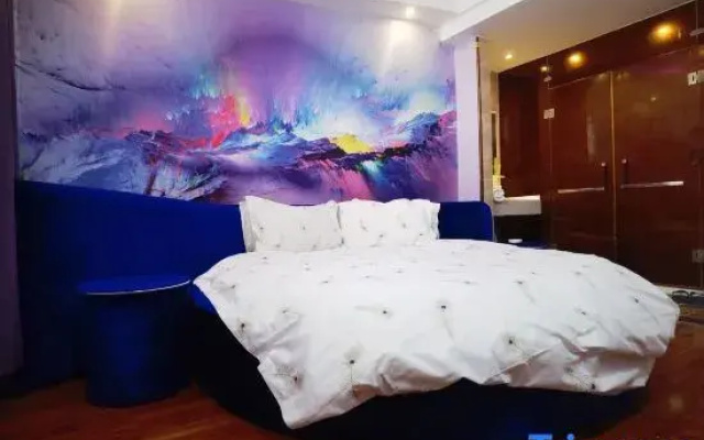 Zhoukou Erqi Express Hotel