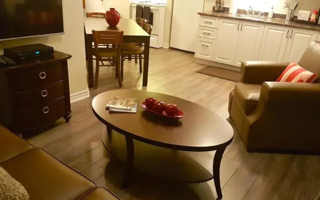 1-Bedroom Apartment Sweet #8 by Amazing Property Rentals