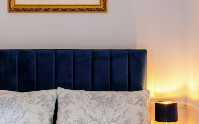 Stunning 1 Bedroom Flat in Central Bath