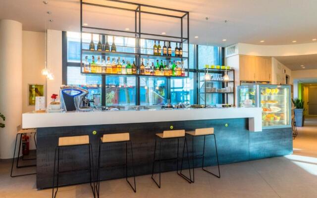 Airport Hotel