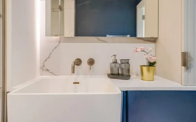 Central London Stay in Vauxhall With Balcony