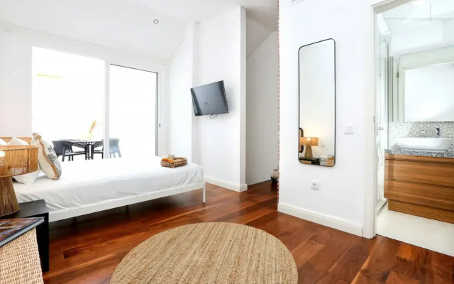 Green Faro Modern Duplex With A Bliss Terrace