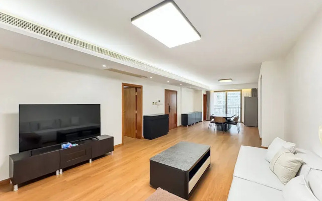 Tyms Entire bedroom Apt By Takashimaya