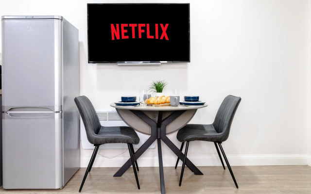 Lovely 2 Bedroom Apartment Near City Centre