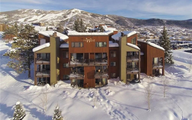 West Condominiums - W3401