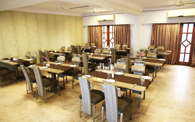 Aurangabad Gymkhana Club Hotel