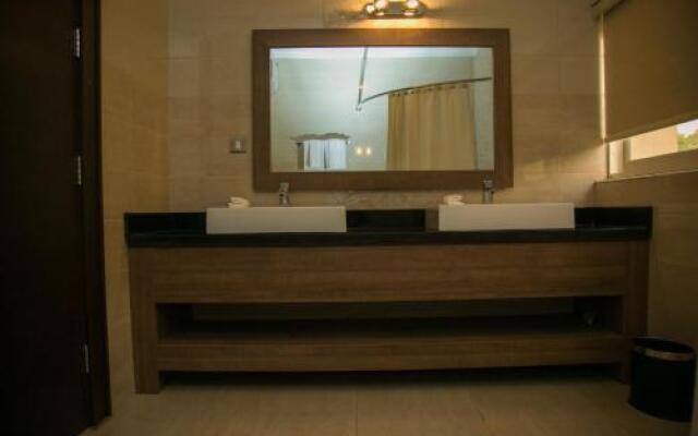 Consort Luxury Suites