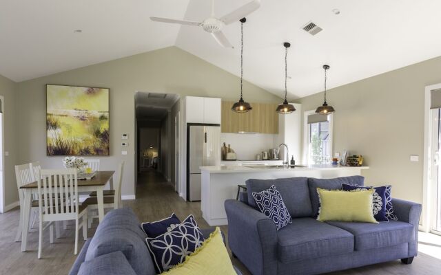 Summer Home - Our Place at Bright
