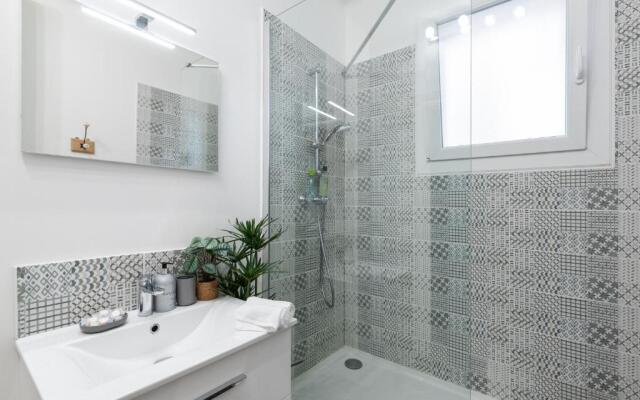 studio blue confort , proche gare part dieu