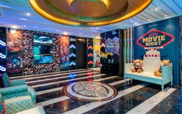 Fenglin Evening Movie Hotel