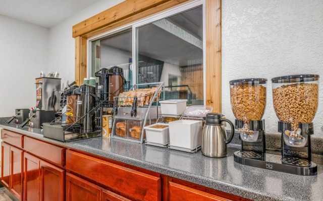 Super 8 by Wyndham Arcata