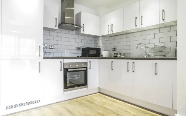 Tudors eSuites Birmingham Canalside Apartments