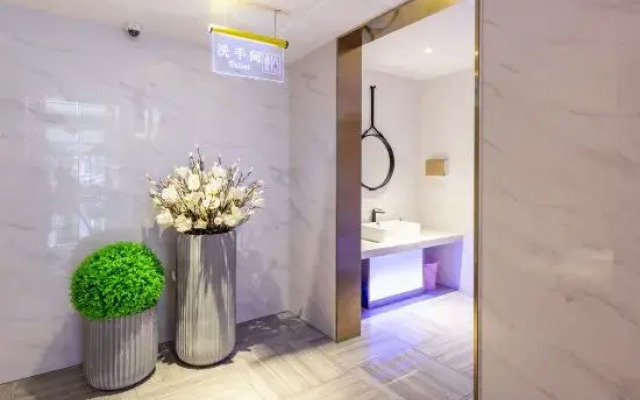 Magpie Hotel