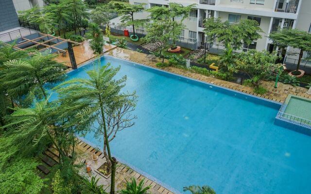 Cozy and Luxury 1BR Apartment at Scientia Residence