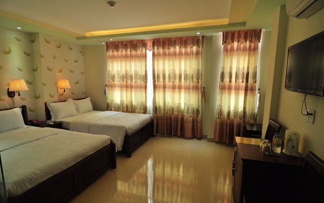 Red Rose Mallow Hotel