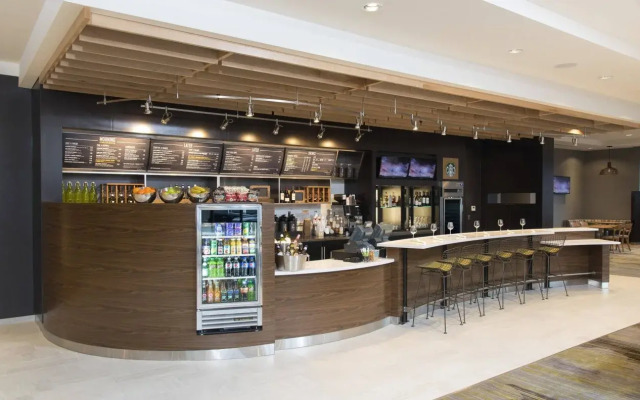 Courtyard by Marriott Holland Downtown