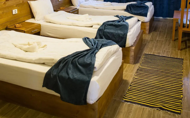 Yasmina Hotel