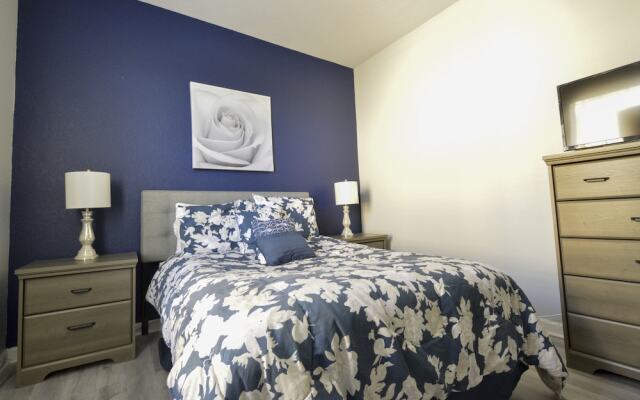 Vista Cay Inn by Densco