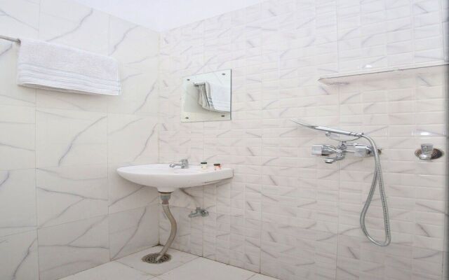 OYO 13007 Humble Residency