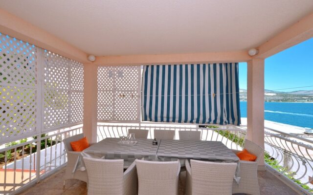 C - apt w. Balcony, Shared Terrace & the sea View