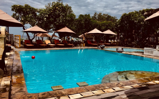 Bali Taman Beach Resort & Spa - Lovina