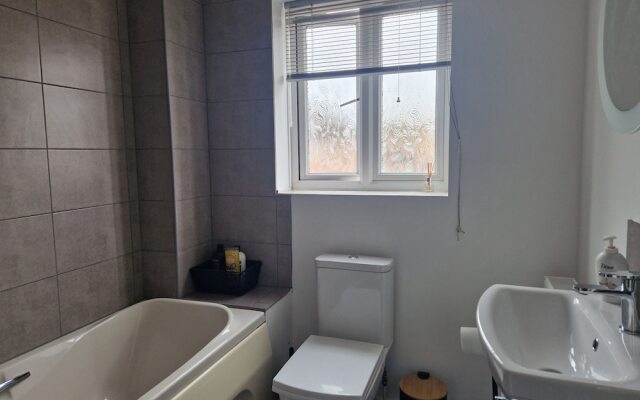 Captivating 3-bed House in Strood, Rochester Kent