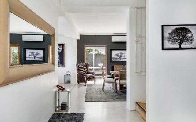 Jo Leo House by Totalstay