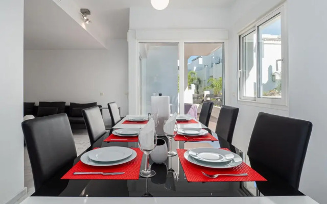 2051-New 3 bedrooms on golf