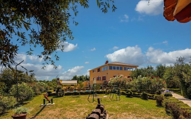 Pool Villa Divina in i an