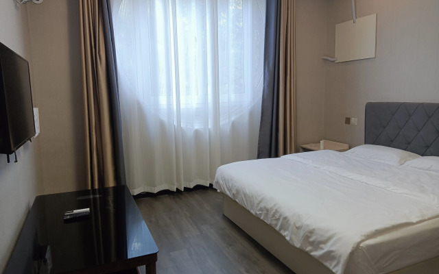 Dexin Express Hotel (Zhangqiu Harmony Plaza)