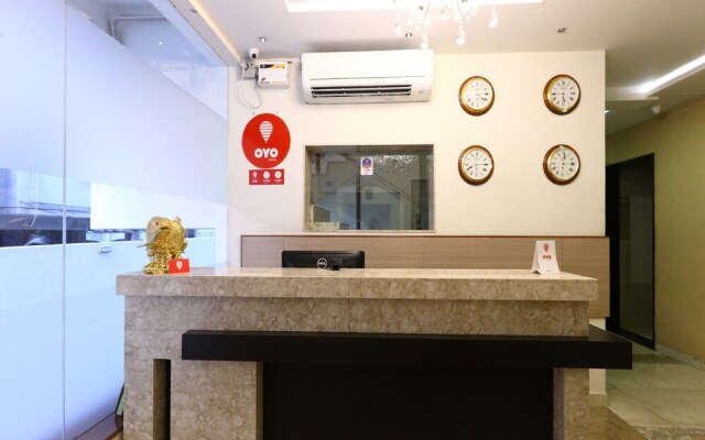 OYO 8108 Adore Residency