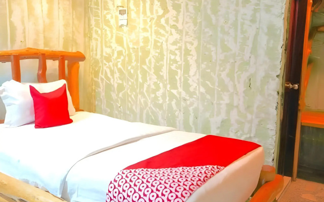 OYO 89411 900 Inn
