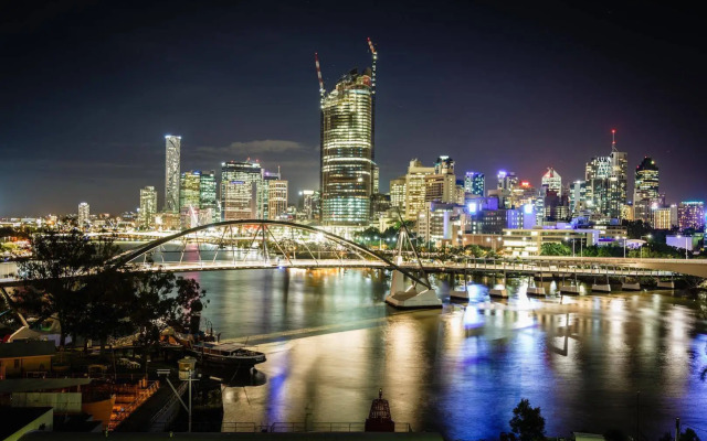 River Plaza Apartments