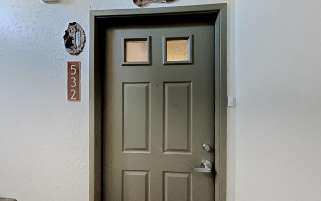 Spacious 2 Bedroom Condo Great For Friends and Families! Free Village Gondola Ride! by RedAwning